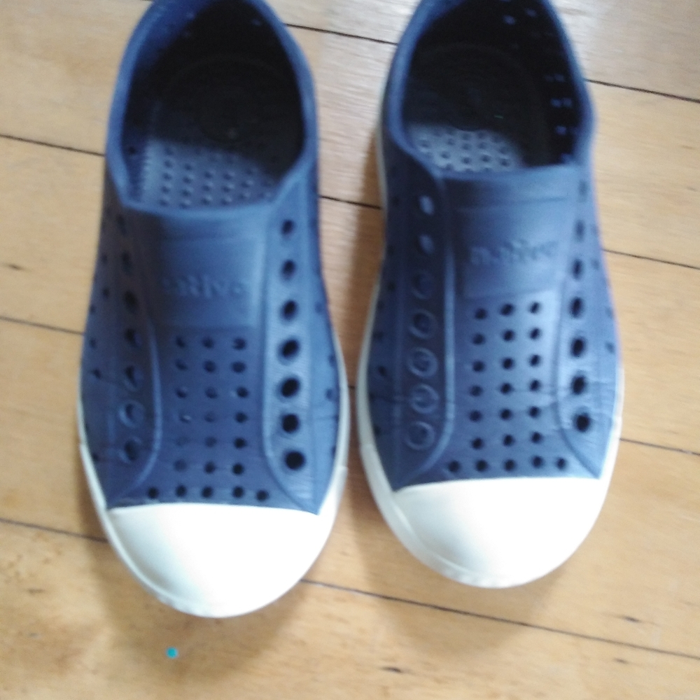 Navy Native shoes size 8